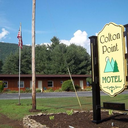 וולסבורו Colton Point Motel מראה חיצוני תמונה