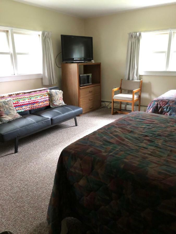וולסבורו Colton Point Motel מראה חיצוני תמונה